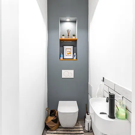 Eclectic Downtown On Kiraly Street, Calm And Διαμέρισμα