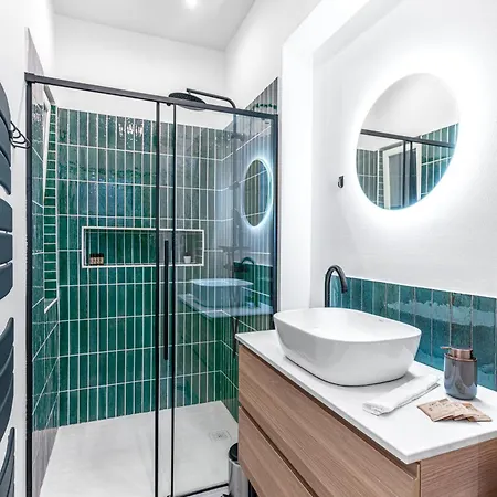 Διαμέρισμα Eclectic Downtown On Kiraly Street, Calm And